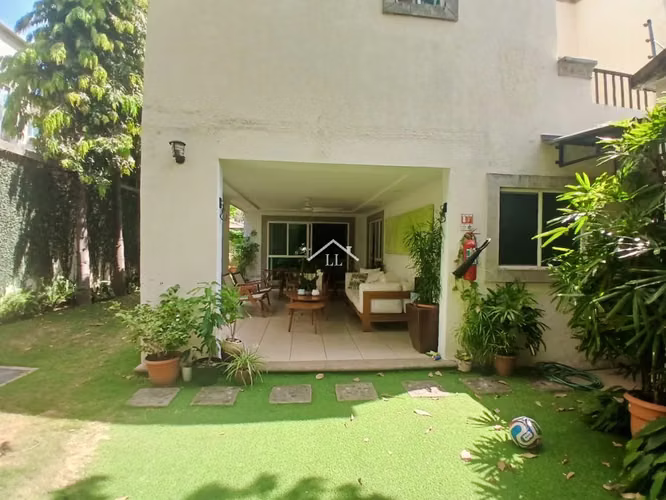 LL - Se Vende Linda Casa en Condominio en Las Colinas