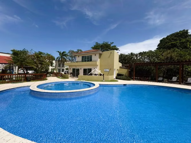 LL - Se Vende Linda Casa en Condominio en Las Colinas