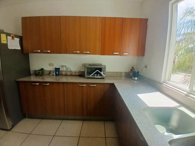 LL - Se Vende Linda Casa en Condominio en Las Colinas
