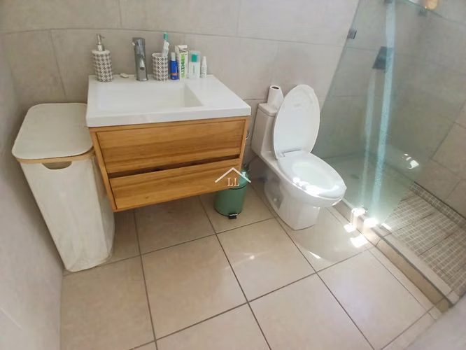 LL - Se Vende Linda Casa en Condominio en Las Colinas