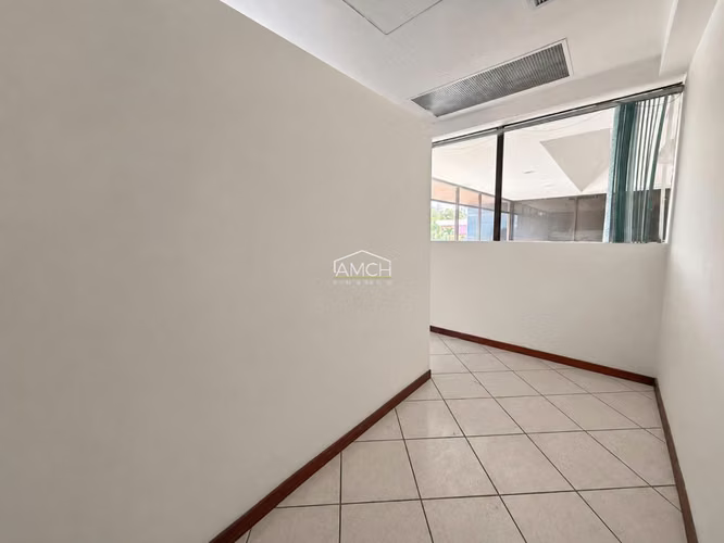 AM - Oficina / Consultorio Médico en Venta en Ofiplaza