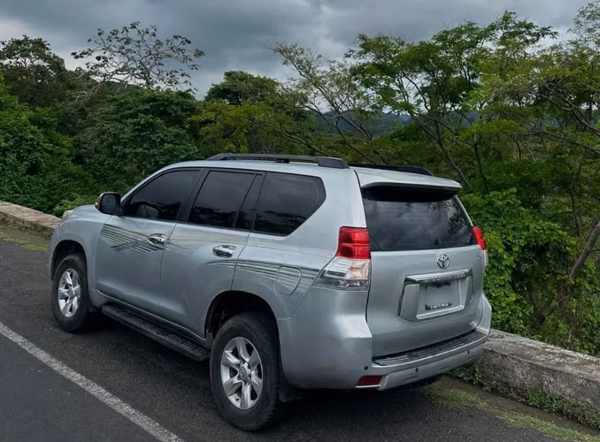 Toyota Land Cruiser Prado 2011