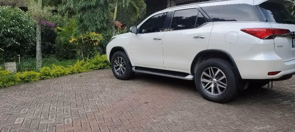 FORTUNER 2017