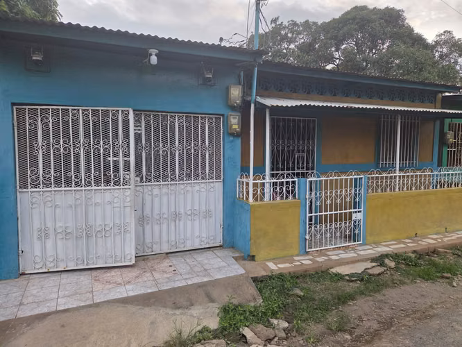 ¡Casa en Venta! Amplia, cómoda y con excelente espacio - Imagen 6