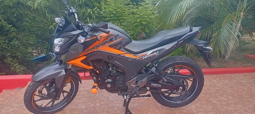 Honda Hornet CB160r