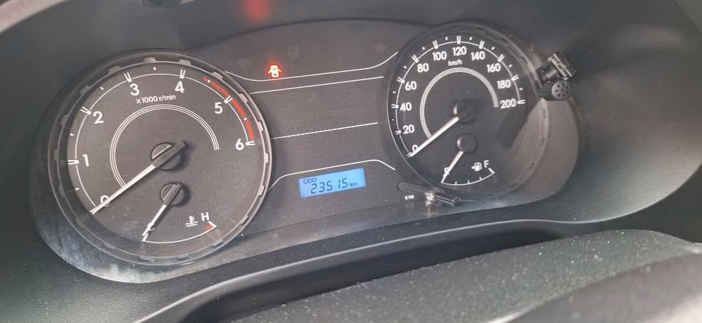 Toyota Hilux 2026 4x4 Básica.