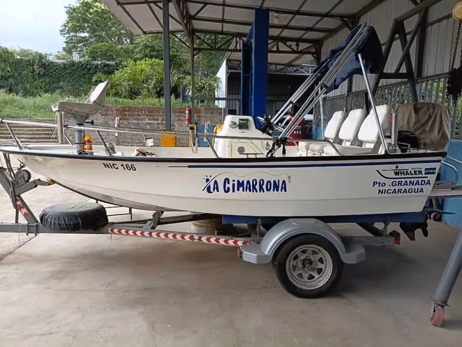 Vendo lancha para pesca en rios o lago.  Boston whaler