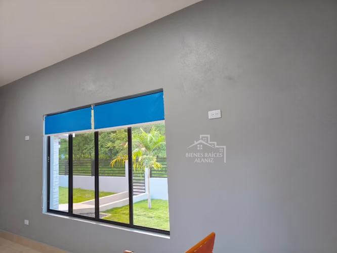 VENTA DE CASA dentro de Residencial Carretera a Masaya