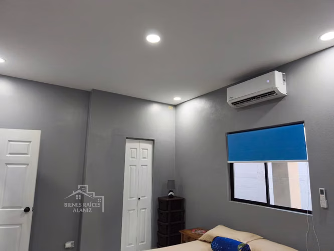 VENTA DE CASA dentro de Residencial Carretera a Masaya