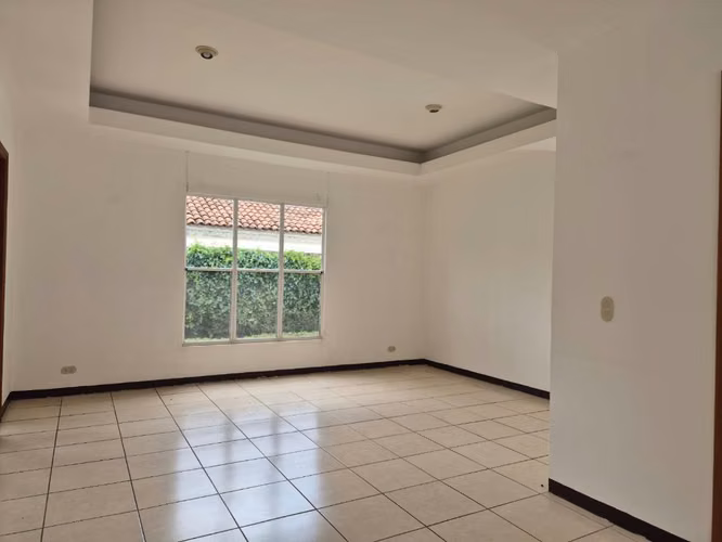 CONDOMINIO LOS ALMENDROS / U$180,000 - Imagen 6