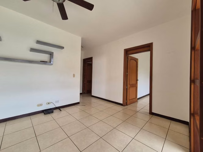 CONDOMINIO LOS ALMENDROS / U$180,000 - Imagen 4