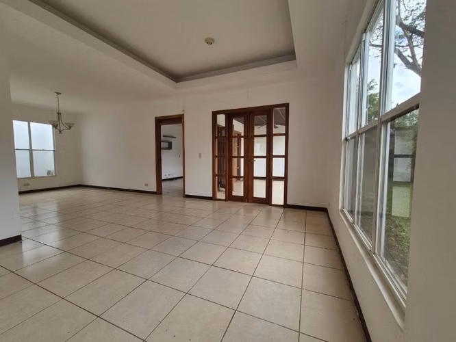 CONDOMINIO LOS ALMENDROS / U$180,000 - Imagen 3