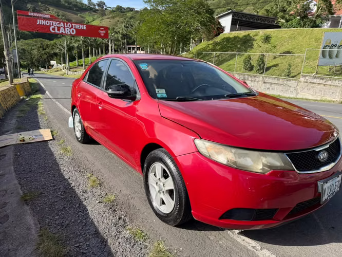 Vendo lindo Kia Cerato Ex