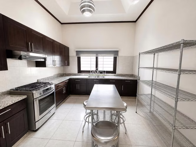 AM- Amplia casa en venta en condominio – Altos de Santo Domingo
