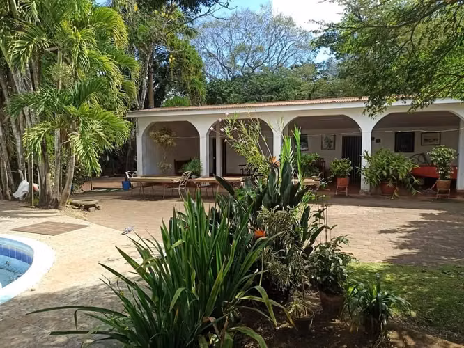 CASA-QUINTA EN VENTA