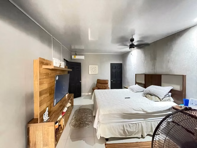  Se vende espectacular casa renovada en Residencial San Andrés, Managua.