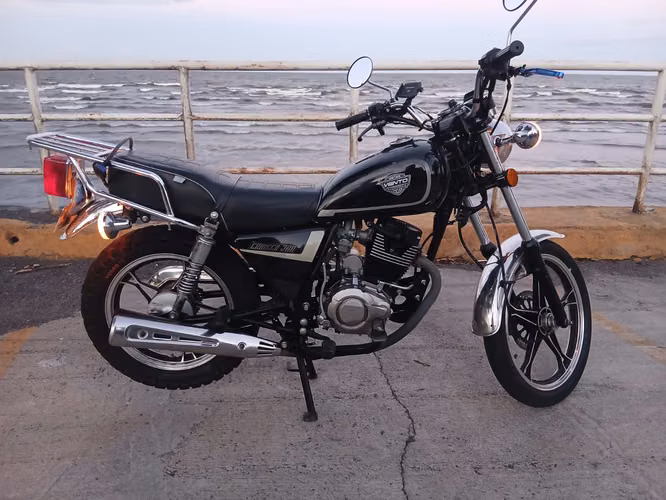Vento 200 semi nueva