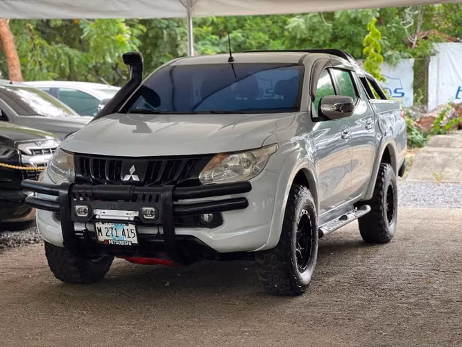 VENDO MITSUBISHI L200 INTERMEDIA 2017 MECANICA