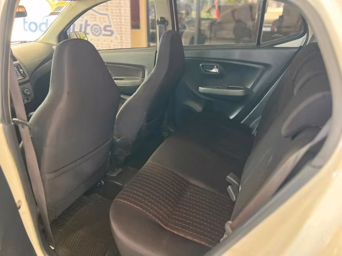 VENDO TOYOTA AGYA 2023 Automático Hannah Leiva