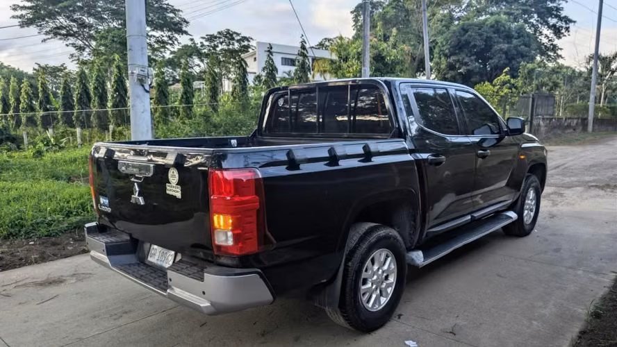 Mitsubishi L200 4x4 mecánica 2025 - Imagen 3