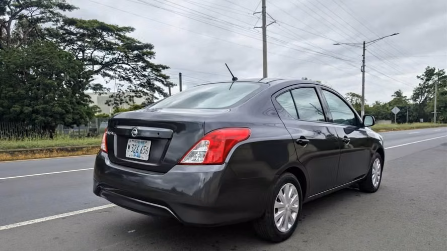 Nissan Versa Mecánico 2021