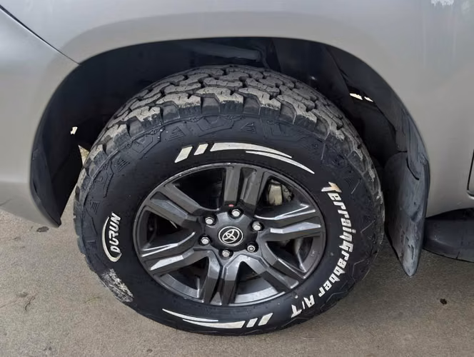 Toyota Hilux SR 4X4 mecánica 2022 - Imagen 6