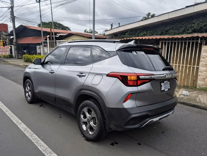 Kia Seltos automática 2022 - Imagen 4