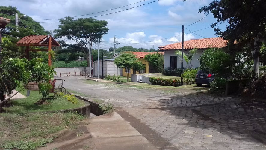 Terreno en urbanización con vista al lago