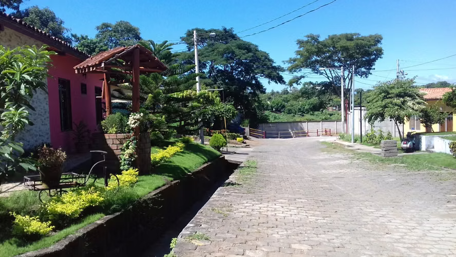 Terreno en urbanización con vista al lago