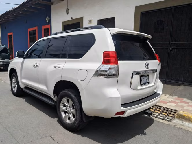 Toyota Prado turbo mecánica 2011 - Imagen 4