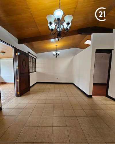 Excelente ubicación y precio para vivir o invertir- Colonia Centroamérica