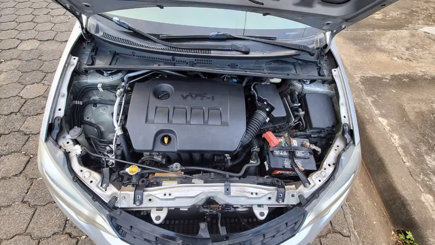 Toyota Corolla 2016 automático, 61,823 millas, sin gravamen