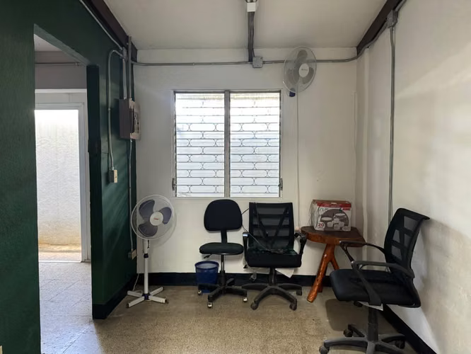Venta de Casa en Colonial  Los Robles