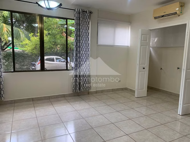 Apartamento en Renta Las Colinas, Managua
