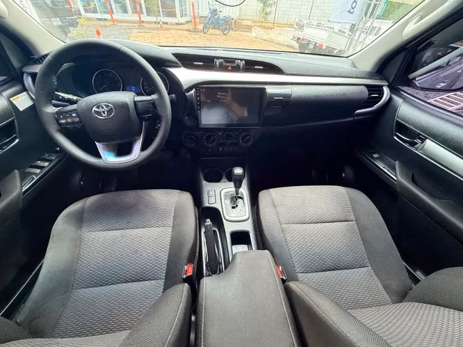 TOYOTA HILUX SR AÑO 2021