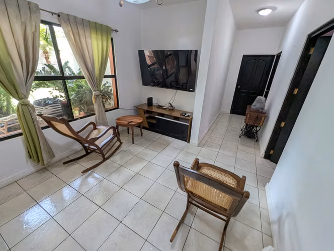 Altos de villa fontana sur, casa en venta!
