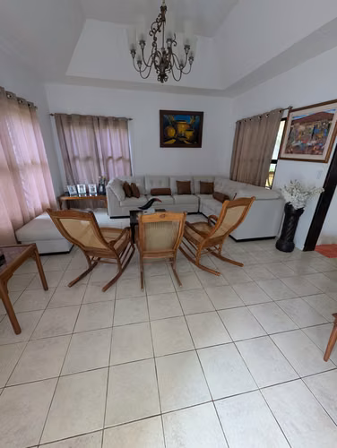 Altos de villa fontana sur, casa en venta!