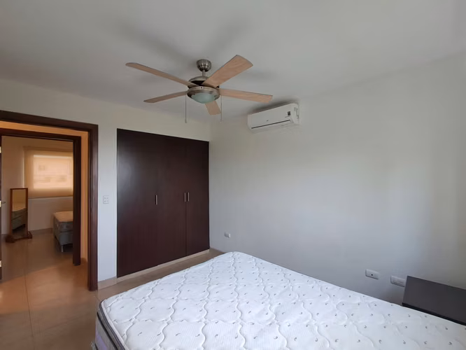  Casa Amueblada en Renta | Hacienda El Bosque, Santo Domingo | USD 1,650 mas Fee