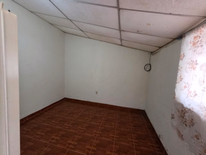 VENTA DE CASA A DOS CUADRAS DE LA CALLE REAL XALTEVA - Imagen 3