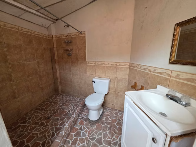 VENTA DE CASA A DOS CUADRAS DE LA CALLE REAL XALTEVA - Imagen 6