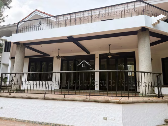 LL - Casa Amplia en Venta en Calle Principal de Villa Fontana Sur - Imagen 10