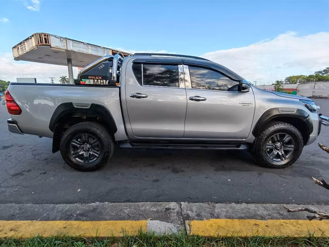 Hilux SR 2024 automática