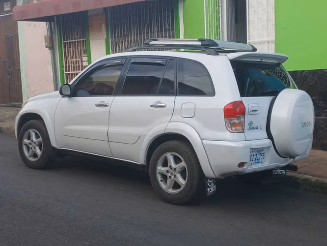 TOYOTA RAV4