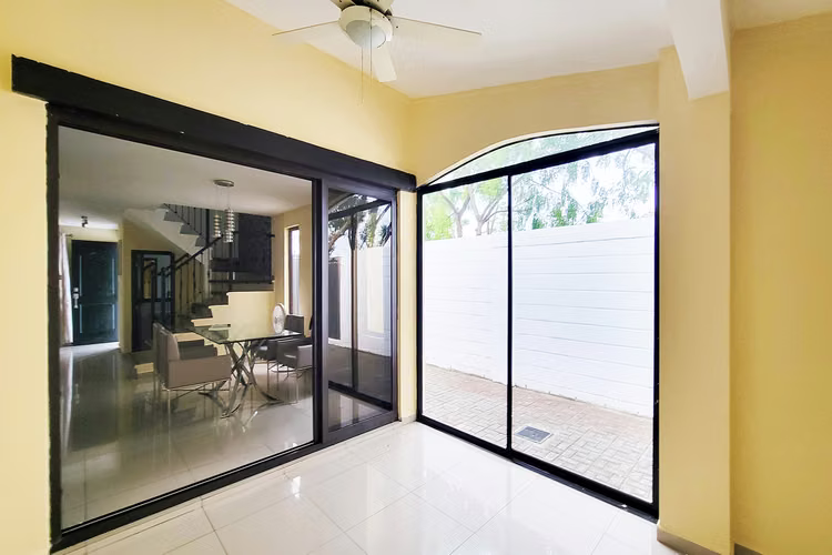 Se alquila casa semi amoblada en el Cortijo de la Sierra -Managua - Imagen 9