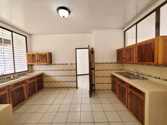 SL-Vendo casa en Bolonia