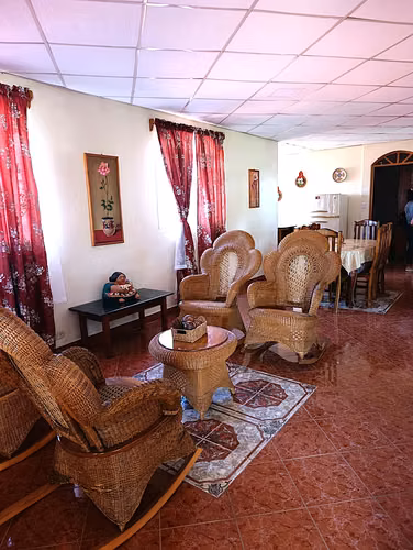 EM-Venta de Propiedad de dos plantas en Residencial Altos de Motastepe - Imagen 8