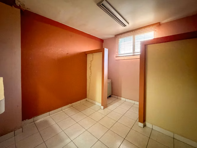 KC -  Propiedad comercial en venta en Carretera Sur