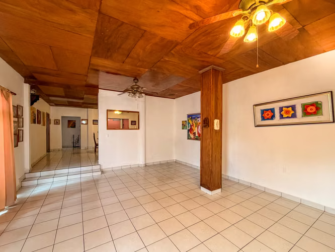 KC -  Propiedad comercial en venta en Carretera Sur