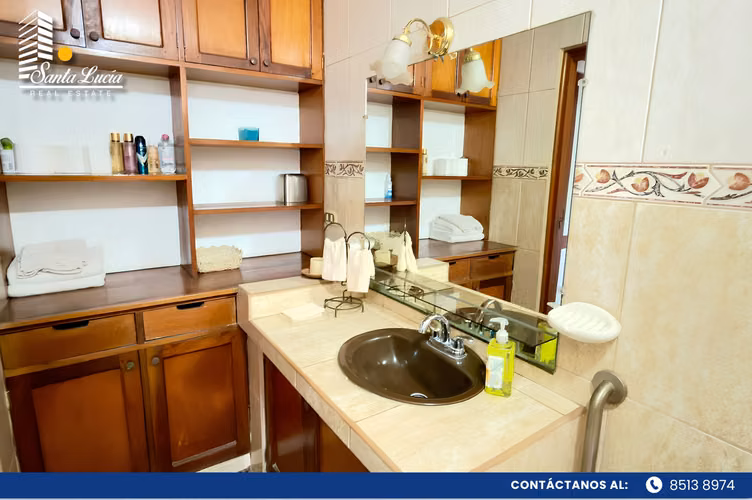 Casa en Venta en Reparto San Juan, Managua - LL