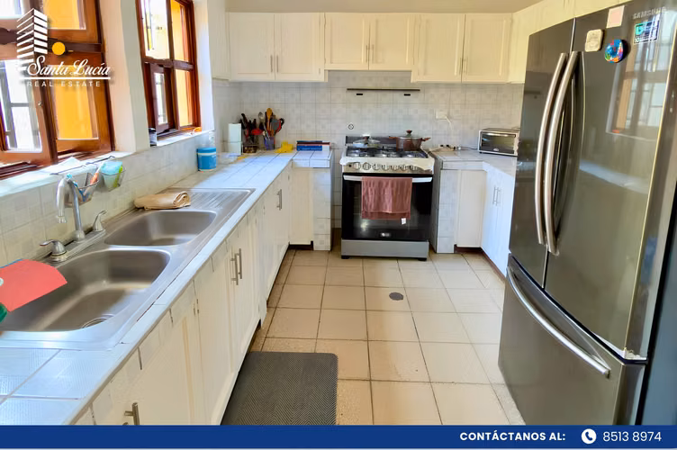 Casa en Venta en Reparto San Juan, Managua - LL